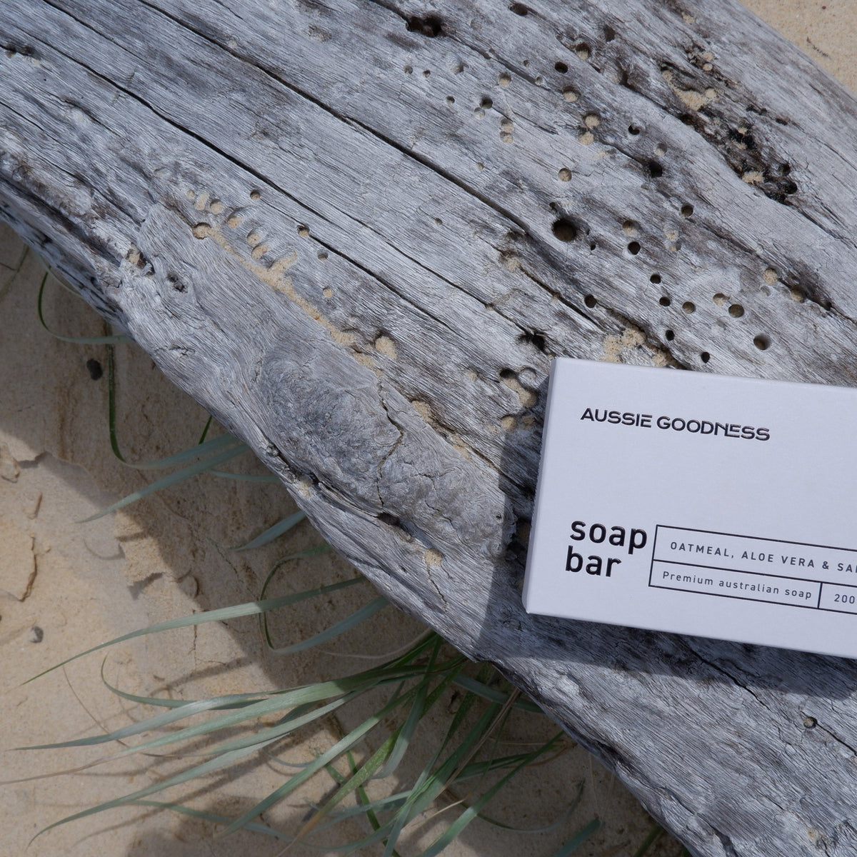 Oatmeal, Aloe Vera & Sandalwood Soap Bar 200g, view 2